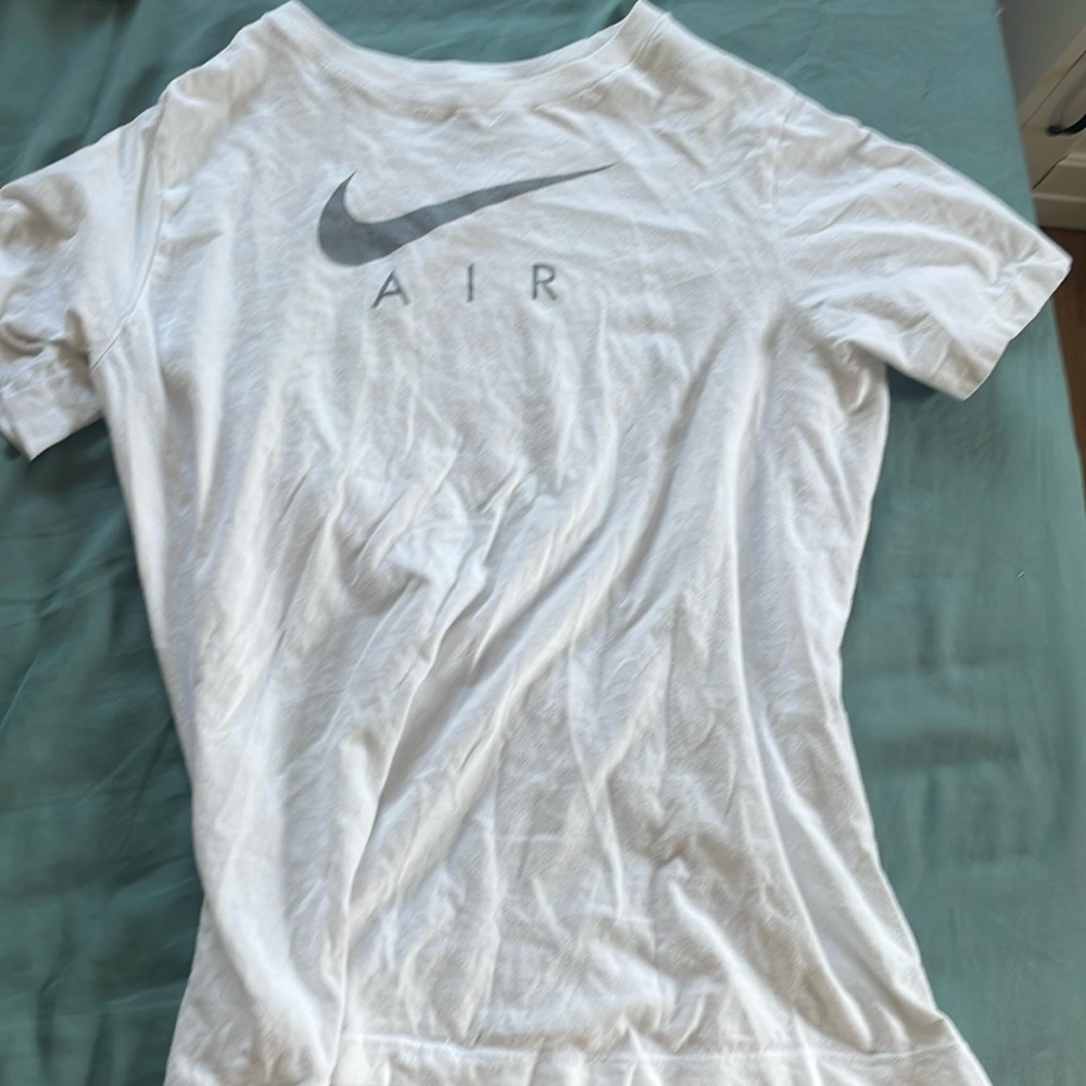 nike air tee